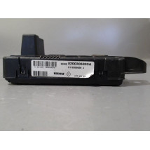 BOITE A FUSIBLES RENAULT MEGANE