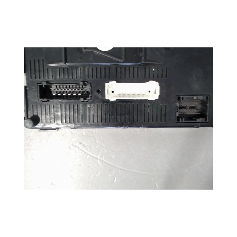 BOITIER GESTION HABITACLE RENAULT CLIO
