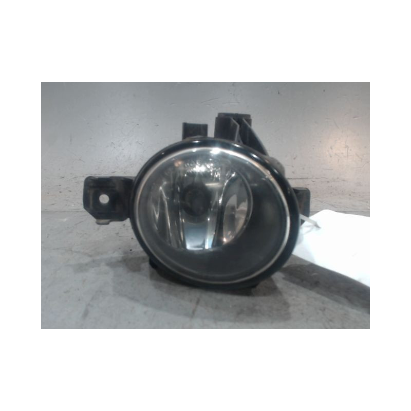 PHARE ANTIBROUILLARD AVANT DROIT B.M.W. SERIE 1
