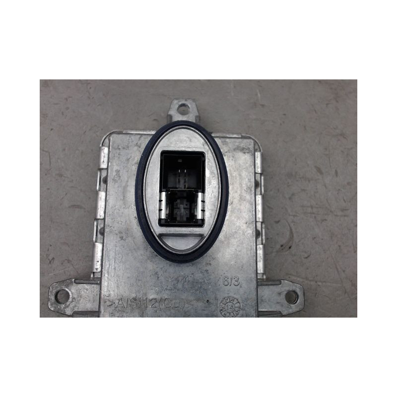BOITIER XENON PHARE DROIT B.M.W. SERIE 3
