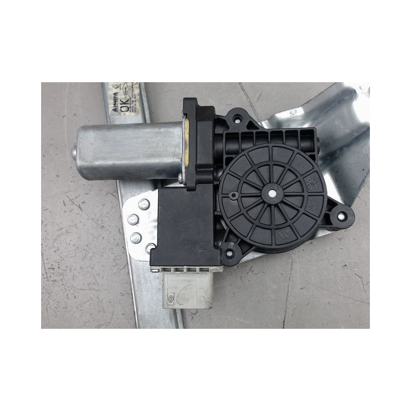 MECANISME LEVE-GLACE AVANT GAUCHE DACIA SANDERO