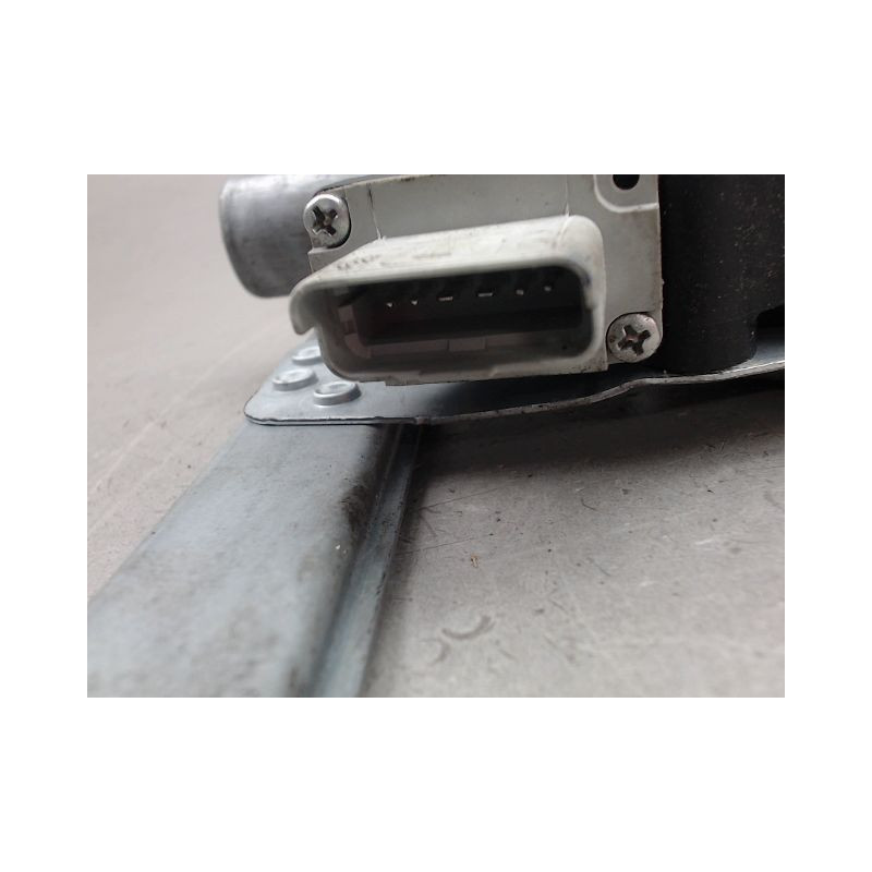 MECANISME LEVE-GLACE AVANT GAUCHE DACIA SANDERO