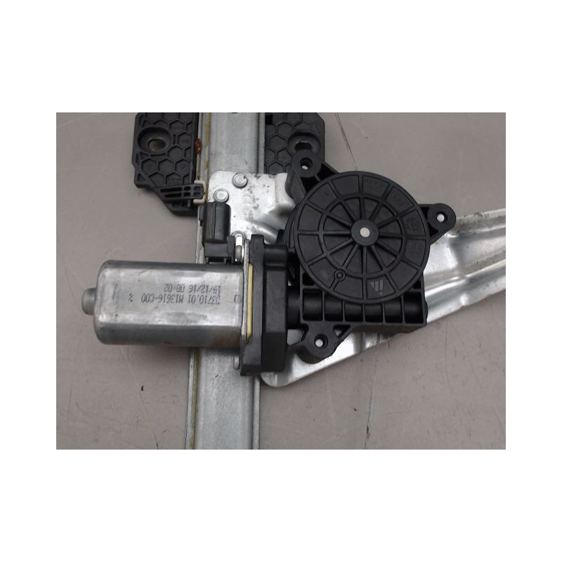 MECANISME LEVE-GLACE ARRIERE DROIT DACIA SANDERO
