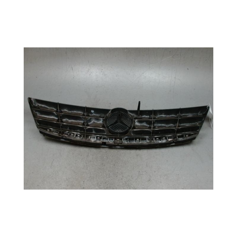 CALANDRE MERCEDES CLASSE A 3P