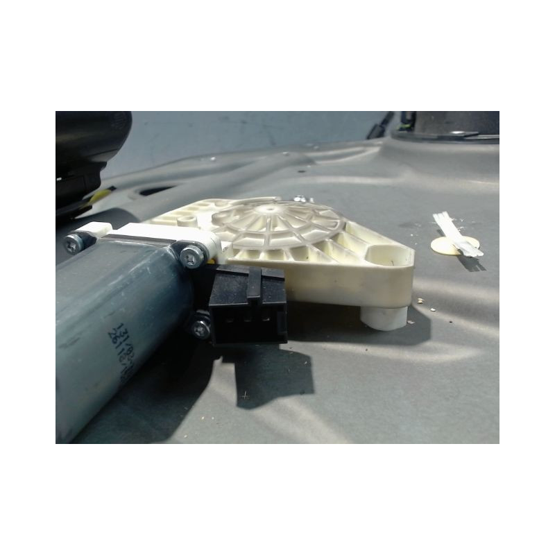 MECANISME+MOTEUR LEVE-GLACE AVANT GAUCHE MERCEDES CLASSE B 2008-