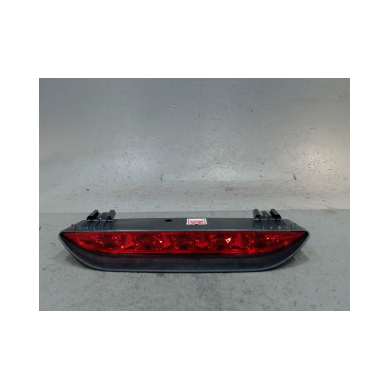 FEUX STOP SUPPLEMENTAIRE CHEVROLET AVEO