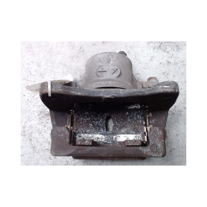 ETRIER DE FREIN AVANT DROIT TOYOTA PRIUS 2004-