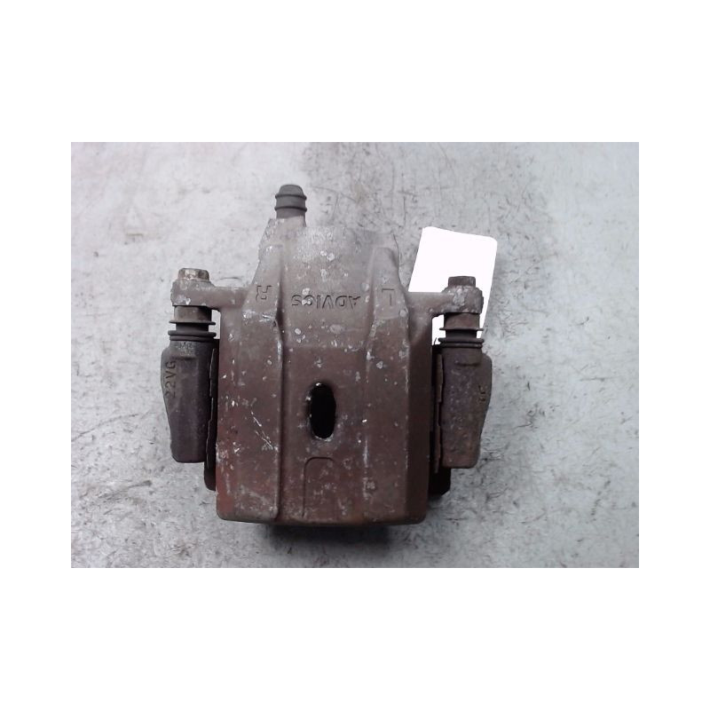 ETRIER DE FREIN AVANT DROIT TOYOTA PRIUS 2004-