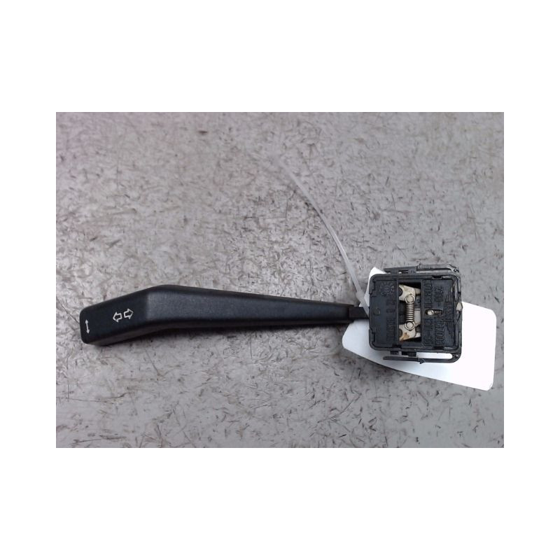 COMMANDE CLIGNOTANT LADA 111