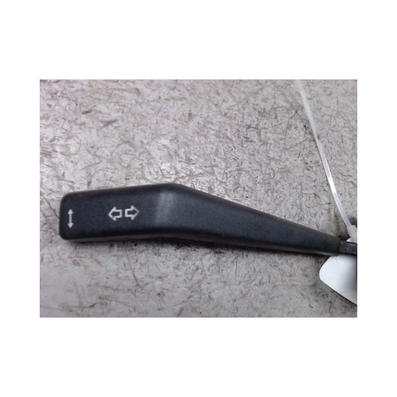 COMMANDE CLIGNOTANT LADA 111