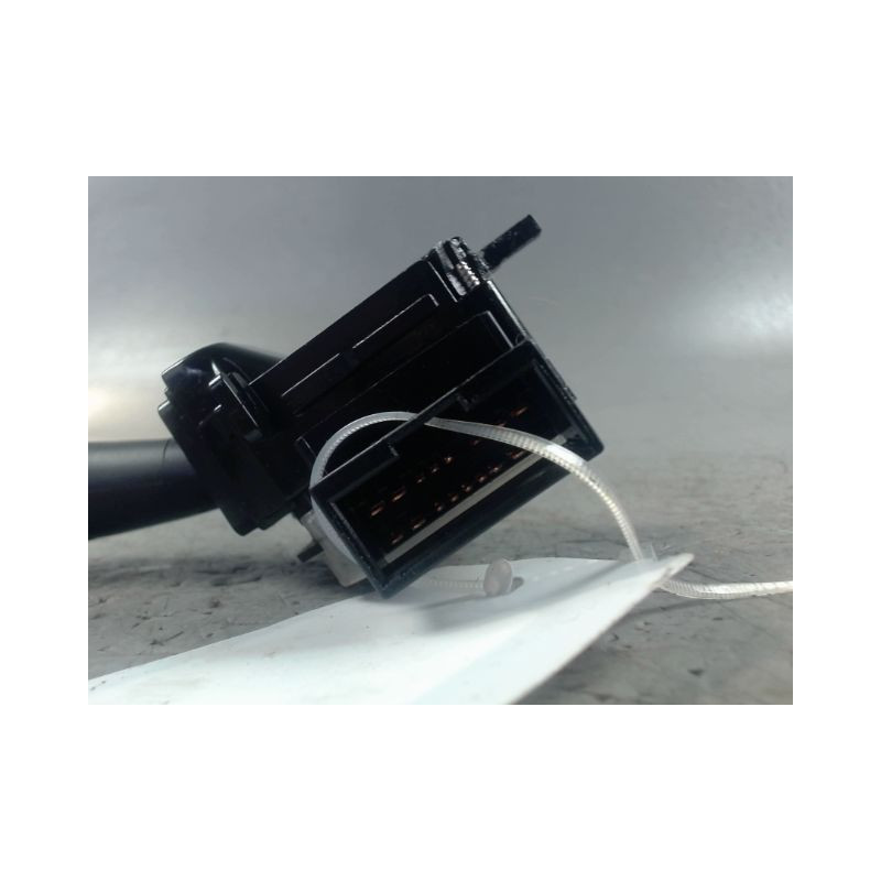 COMMANDE CLIGNOTANT KIA SPORTAGE II 04-2007