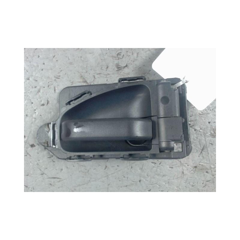 POIGNEE INTERIEURE PORTE AVANT DROIT CITROEN SAXO 99-