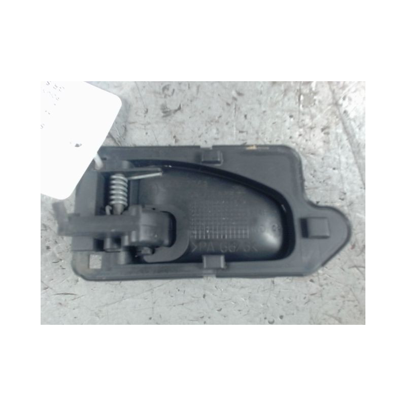 POIGNEE INTERIEURE PORTE AVANT DROIT CITROEN SAXO 99-