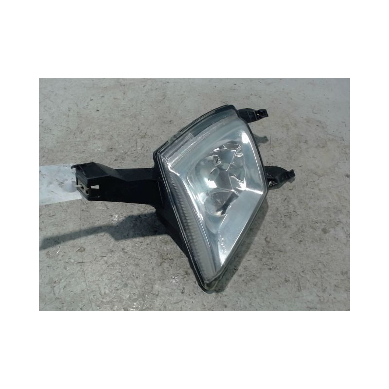 PHARE ANTIBROUILLARD AVANT DROIT PEUGEOT 407