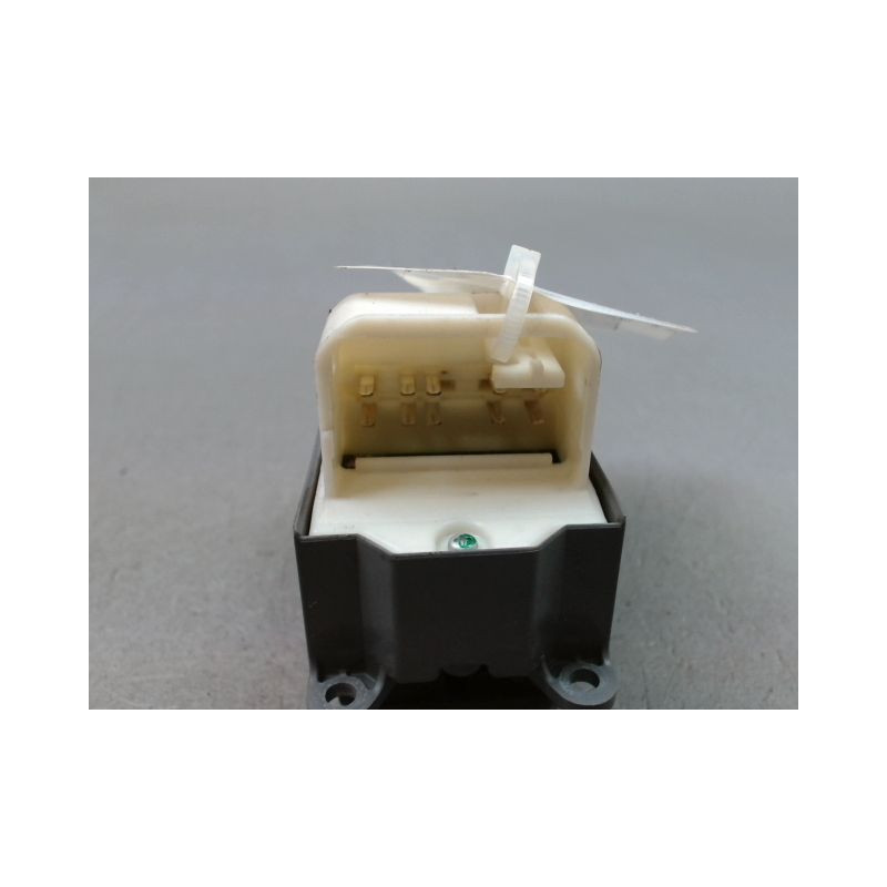 COMMANDE LEVE-GLACE PORTE AVG TOYOTA YARIS II Phase 2 2009-2011