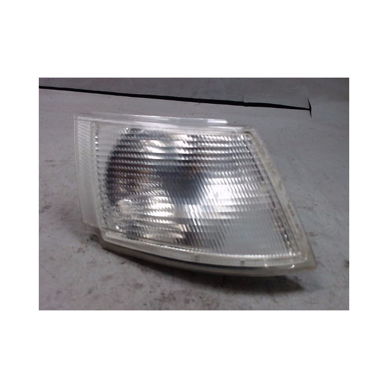 CLIGNOTANT DROIT LADA 111