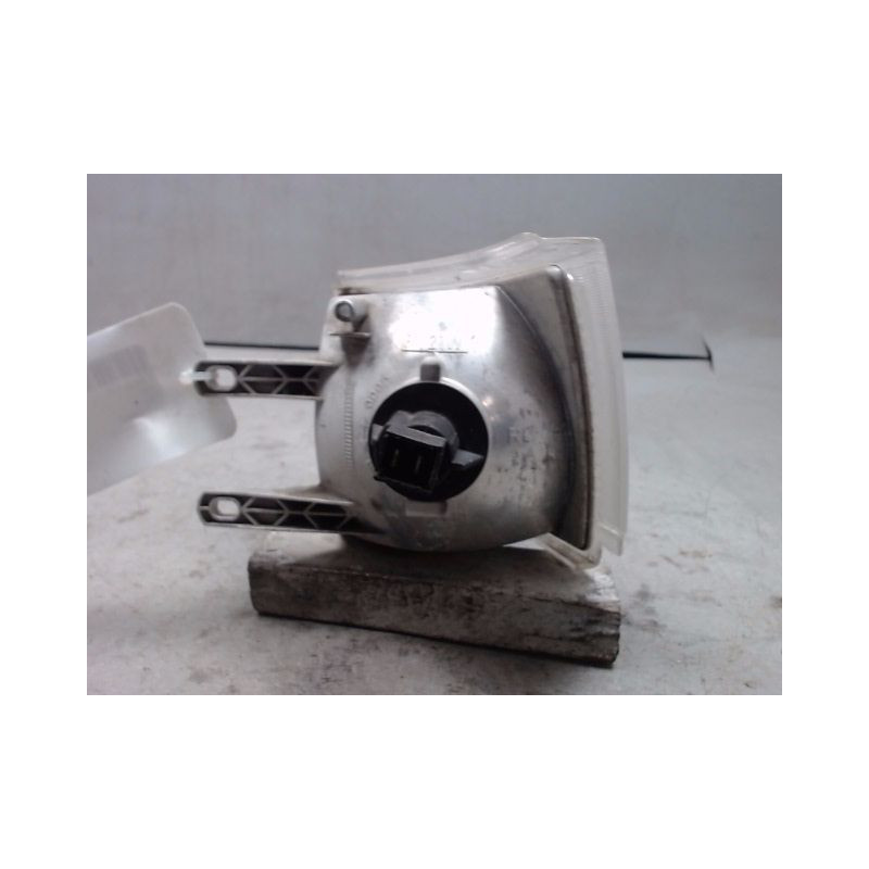 CLIGNOTANT DROIT LADA 111