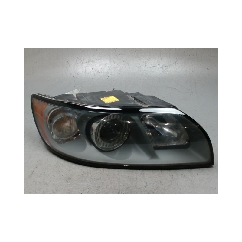 PHARE DROIT VOLVO V50