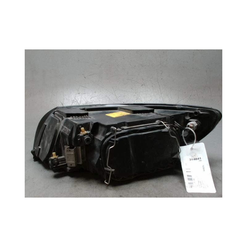 PHARE DROIT VOLVO V50