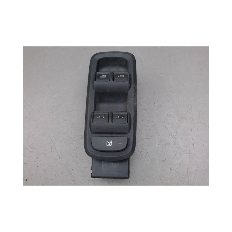COMMANDE LEVE-GLACE PORTE AVG FORD FIESTA