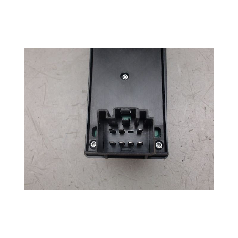 COMMANDE LEVE-GLACE PORTE AVG FORD FIESTA