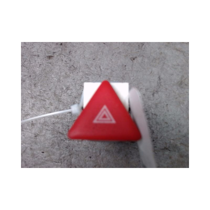 BOUTON DE WARNING VOLKSWAGEN SCIROCCO 2008-