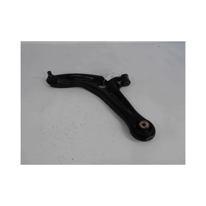 TRIANGLE INFERIEUR AVANT GAUCHE FORD FIESTA 2010-
