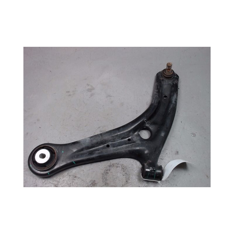 TRIANGLE INFERIEUR AVANT GAUCHE FORD KA+