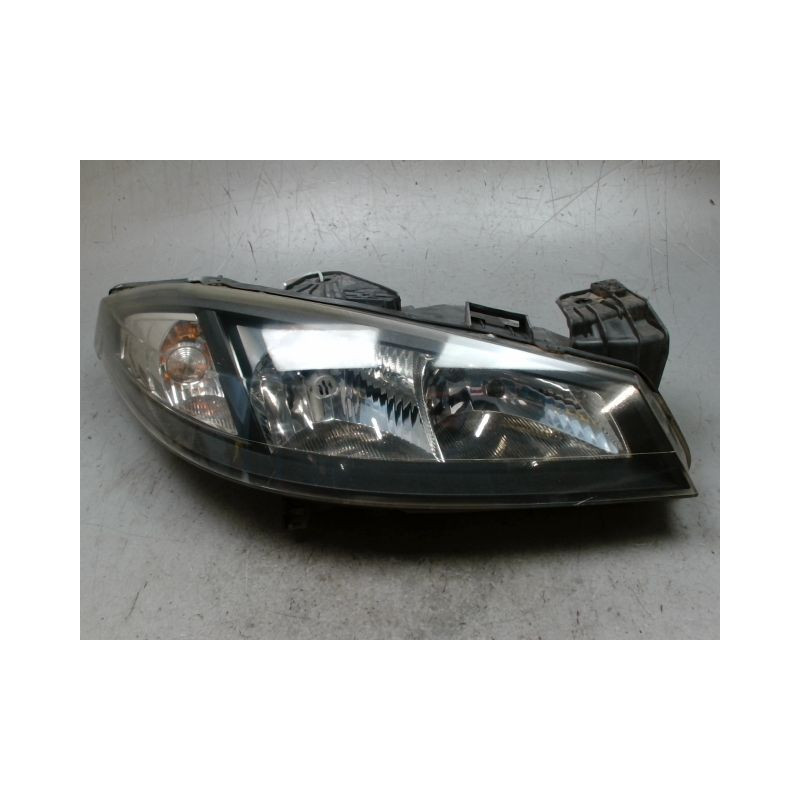 PHARE DROIT RENAULT LAGUNA II ESTATE 2005-2007