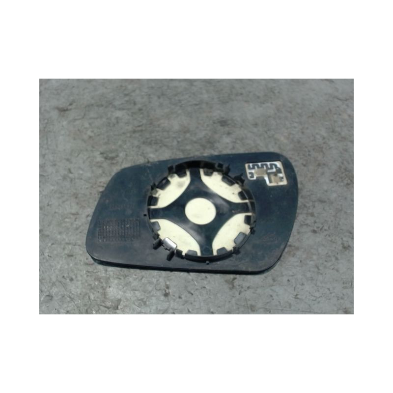 GLACE RETROVISEUR EXT D FORD FOCUS 04-07