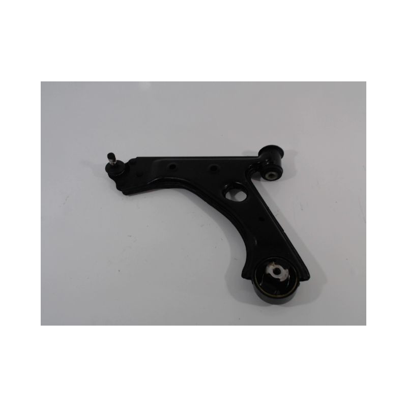 TRIANGLE INFERIEUR AVANT GAUCHE FIAT GRANDE PUNTO 2005-