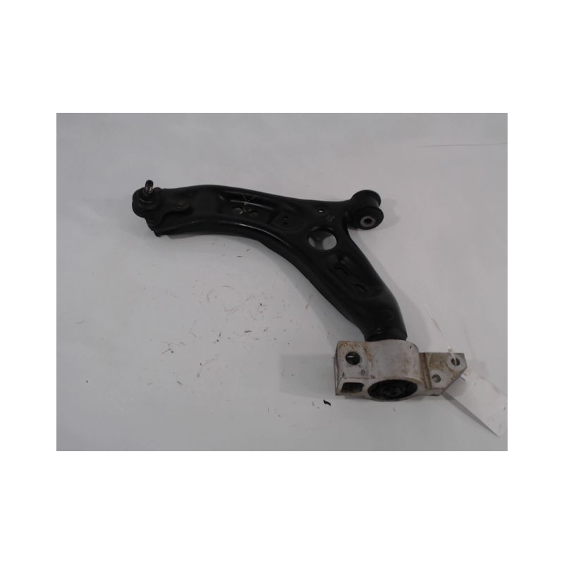 TRIANGLE INFERIEUR AVANT GAUCHE AUDI A3 2003-