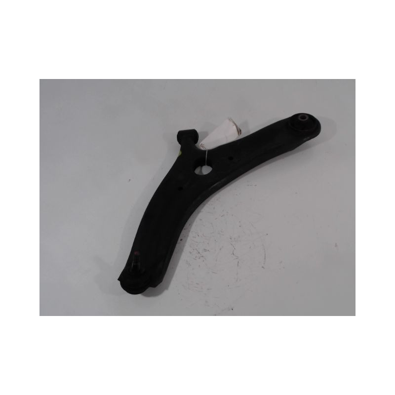 TRIANGLE INFERIEUR AVANT GAUCHE KIA VENGA 09-