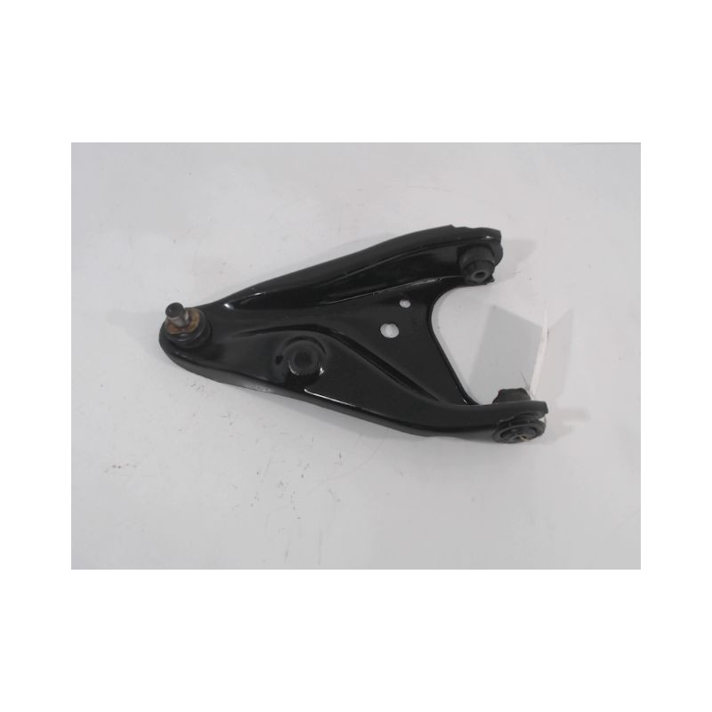 TRIANGLE INFERIEUR AVANT GAUCHE DACIA LOGAN 08-