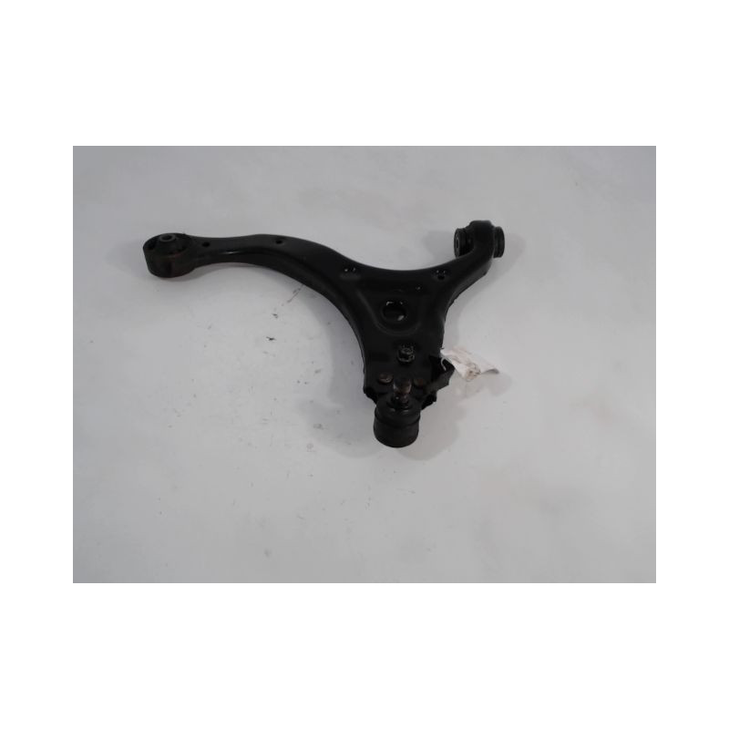 TRIANGLE INFERIEUR AVANT GAUCHE KIA CARNIVAL
