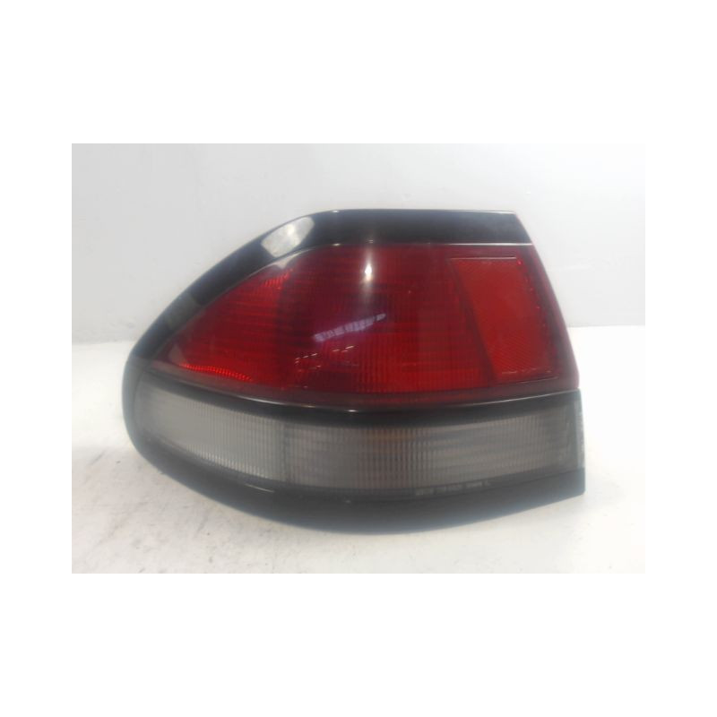 FEU ARRIERE GAUCHE  MAZDA 626 97-99