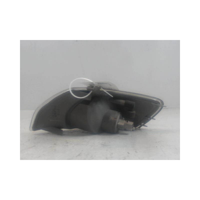 CLIGNOTANT DROIT MAZDA 626 2000-2001