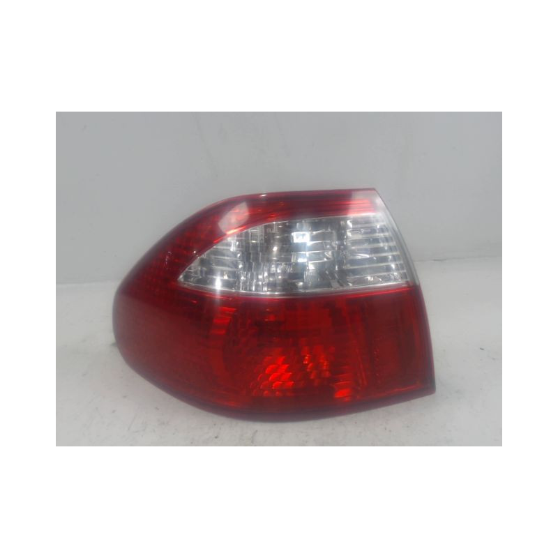 FEU ARRIERE GAUCHE  MAZDA 626 2000-2001