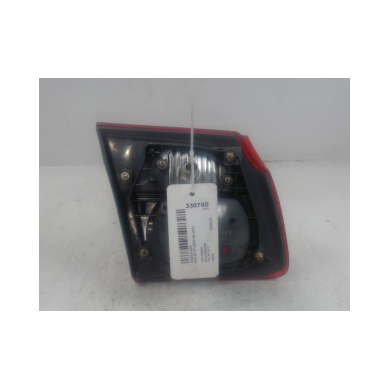 FEU ARRIERE INTERIEUR DROIT MAZDA 626 2000-2001