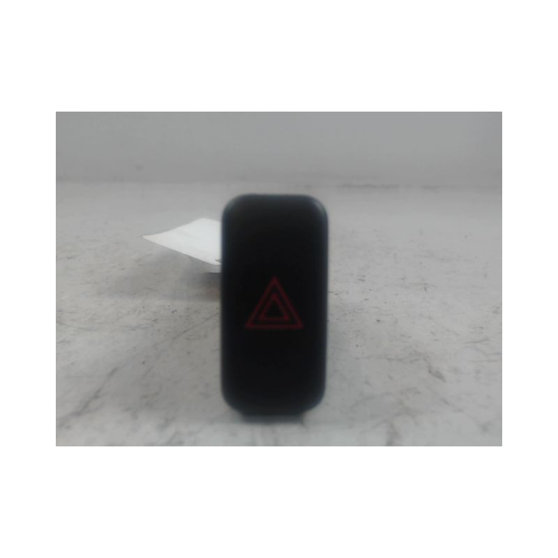 BOUTON DE WARNING MAZDA 626 2000-2001