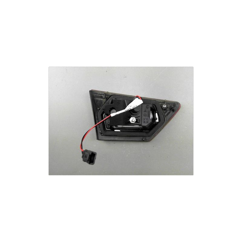 FEU ARRIERE INTERIEUR DROIT RENAULT CLIO IV 12-16