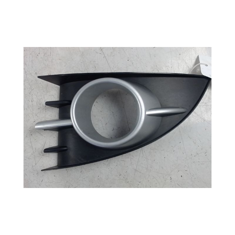 OBTURATEUR PHARE ADDITIONNEL PARE-CHOC AVG RENAULT SCENIC II PH2 2006-