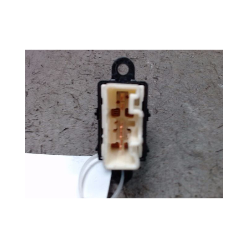 COMMANDE LEVE-GLACE PORTE AVD MAZDA MAZDA 6 5P