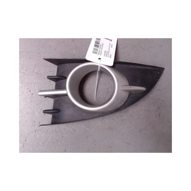OBTURATEUR PHARE ADDITIONNEL PARE-CHOC AVG RENAULT SCENIC II PH2 2006-