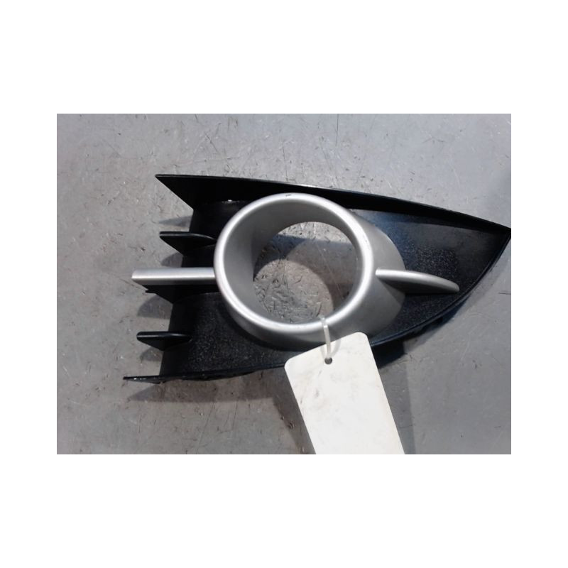OBTURATEUR PHARE ADDITIONNEL PARE-CHOC AVG RENAULT SCENIC II PH2 2006-