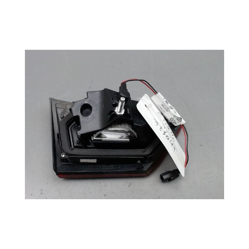 FEU ARRIERE INTERIEUR DROIT RENAULT CLIO IV Phase 1 2012-...