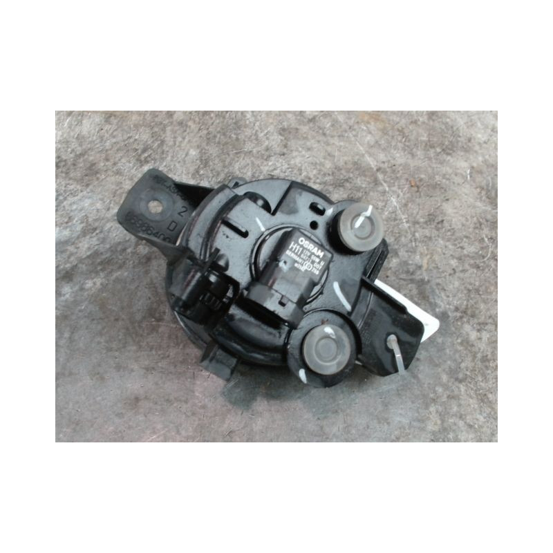 PHARE ANTIBROUILLARD AVANT DROIT RENAULT CLIO II PH.2 01-06