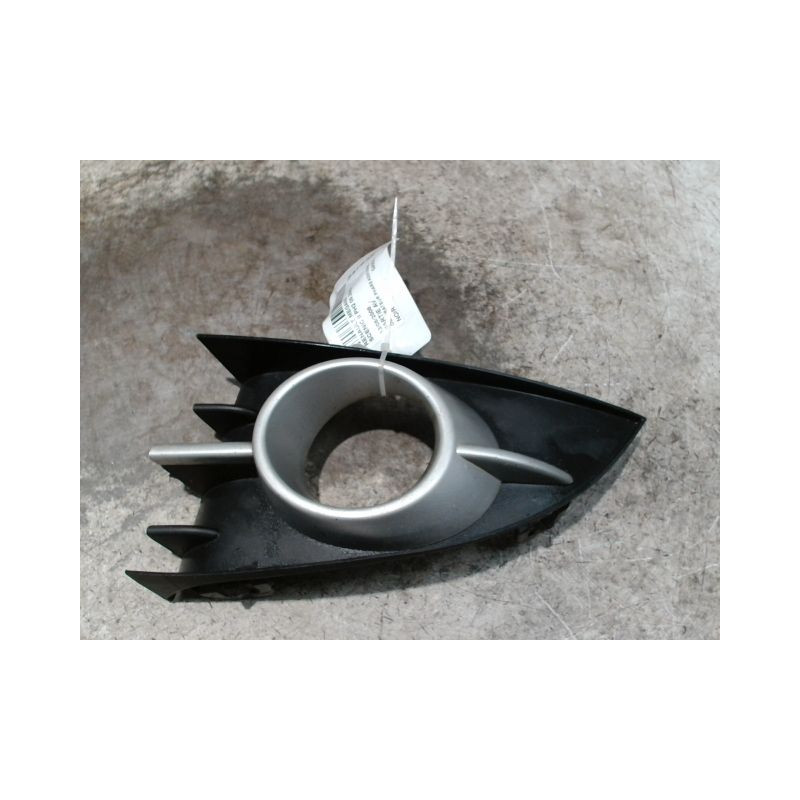 OBTURATEUR PHARE ADDITIONNEL PARE-CHOC AVG RENAULT SCENIC II PH2 2006-