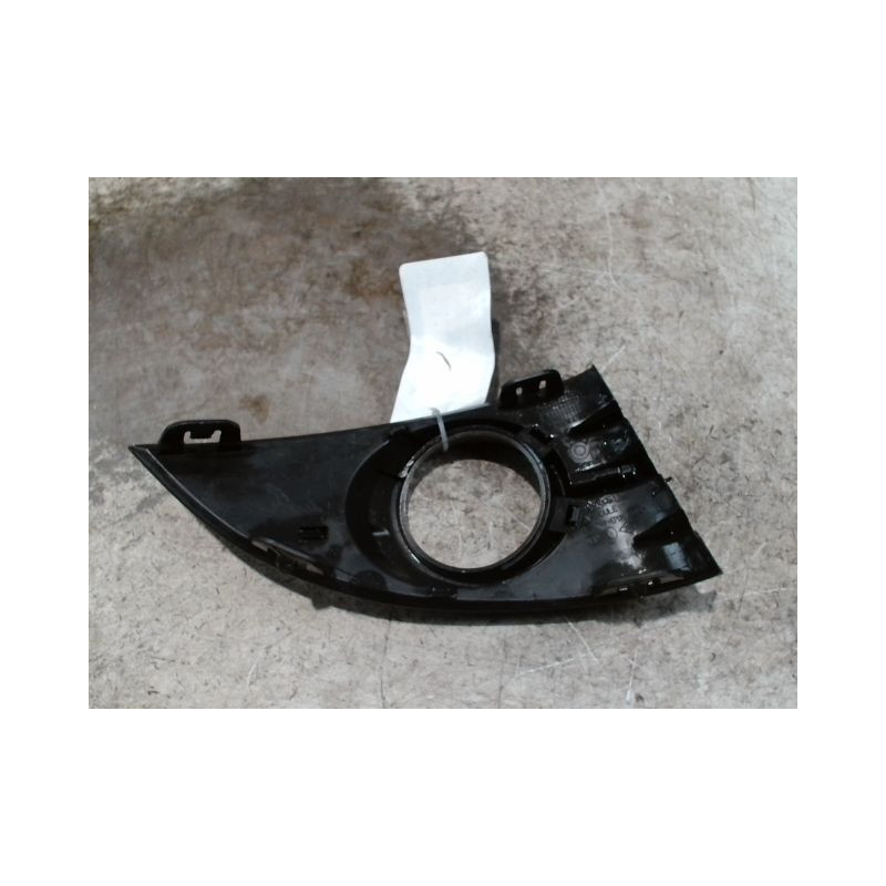 OBTURATEUR PHARE ADDITIONNEL PARE-CHOC AVG RENAULT SCENIC II PH2 2006-