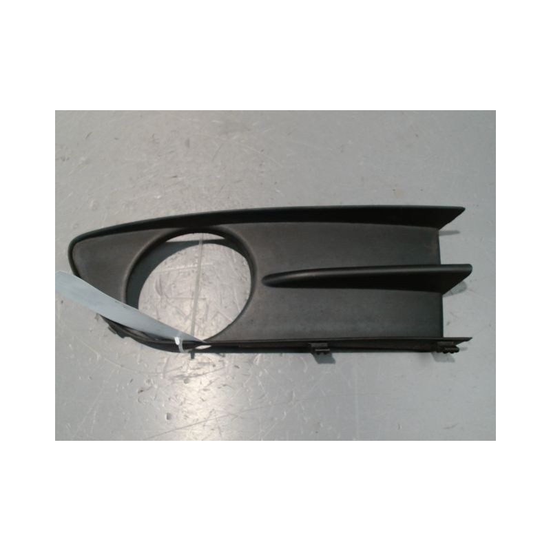 OBTURATEUR PHARE ADDITIONNEL PARE-CHOC AVG RENAULT LAGUNA II 00-2005